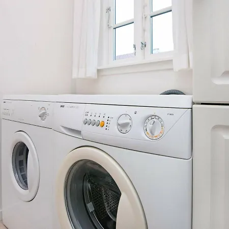 8 Person In Aabenraa-by Traum