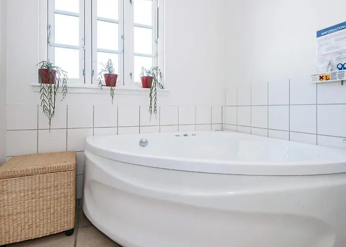 8 Person In Aabenraa-by Traum أبينرا